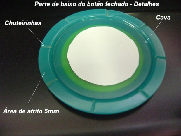 Detalhes e medidas na parte inferior do Botão fechado